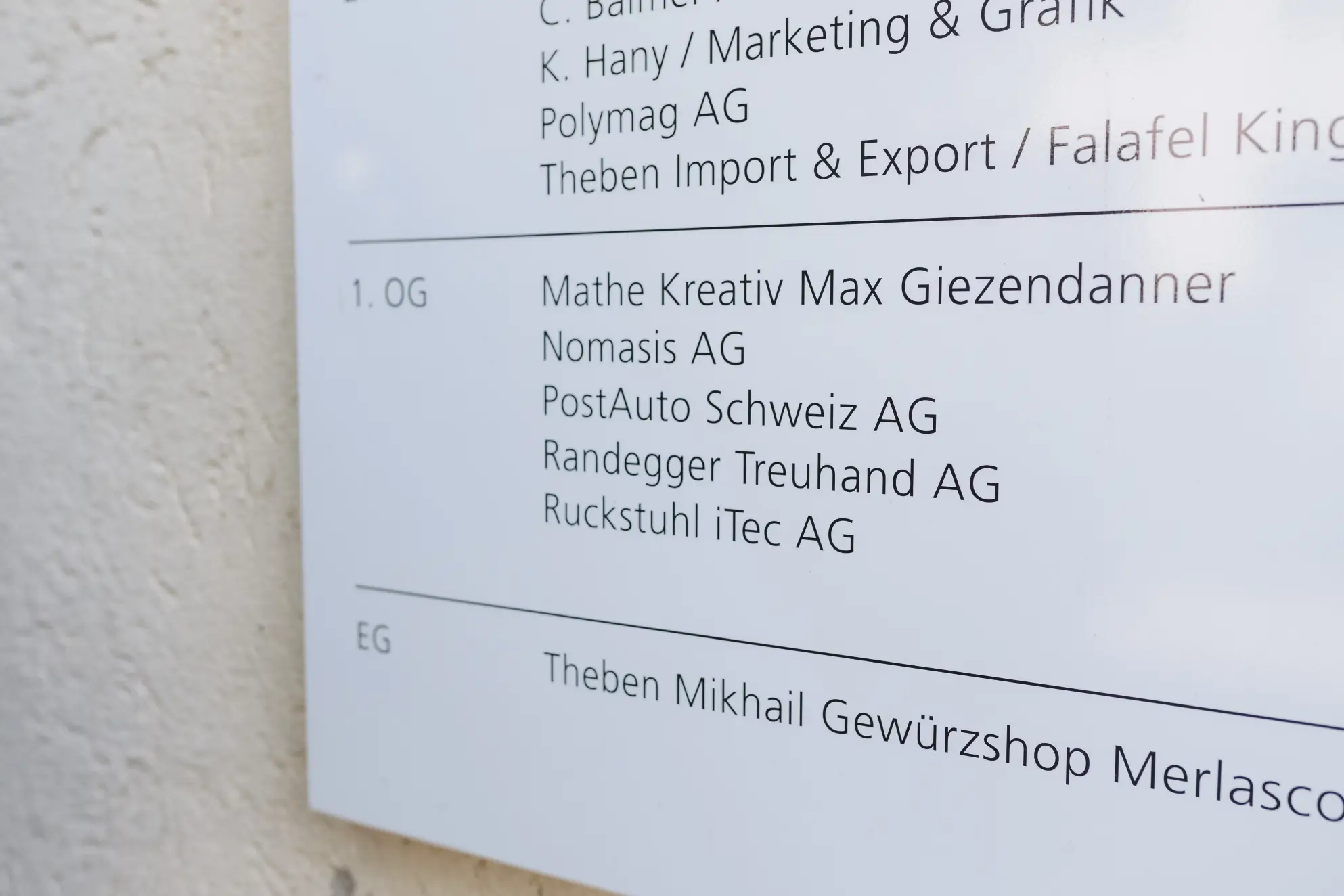 Beschilderung der Ruckstuhl iTec AG