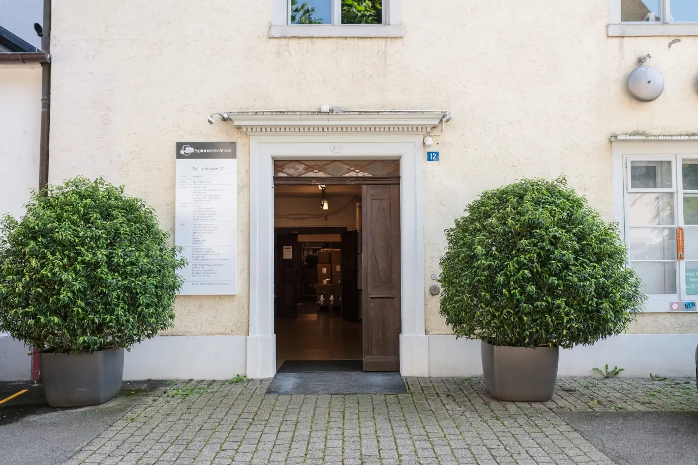 Eingangstüre der Ruckstuhl iTec AG